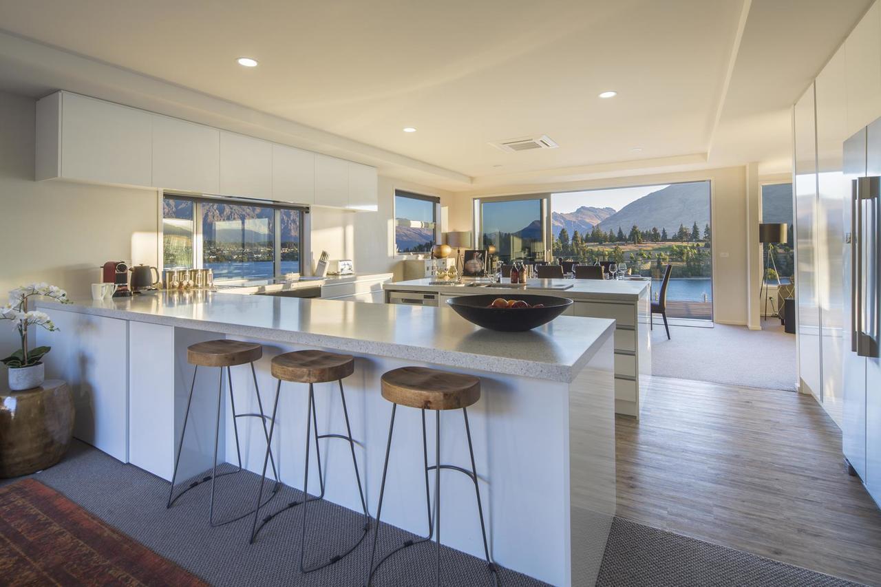 Lakefront Luxury By Amazing Accom Κουίνσταουν Εξωτερικό φωτογραφία