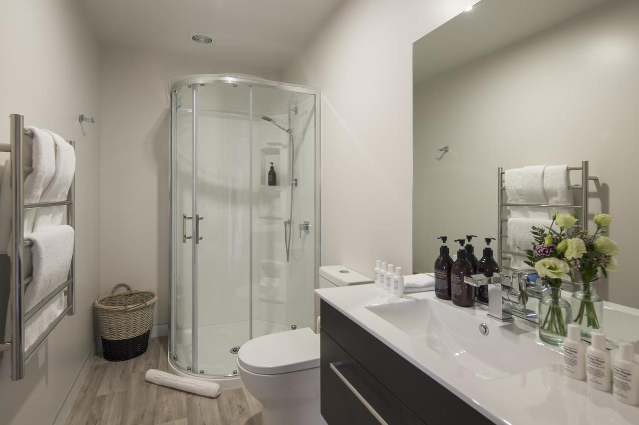 Lakefront Luxury By Amazing Accom Κουίνσταουν Εξωτερικό φωτογραφία